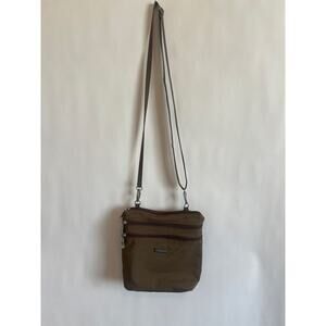 BAGGALINI CROSSBODY TRAVEL BAG PURSE UNISEX TAN EXTRA POCKETS MULTI USE